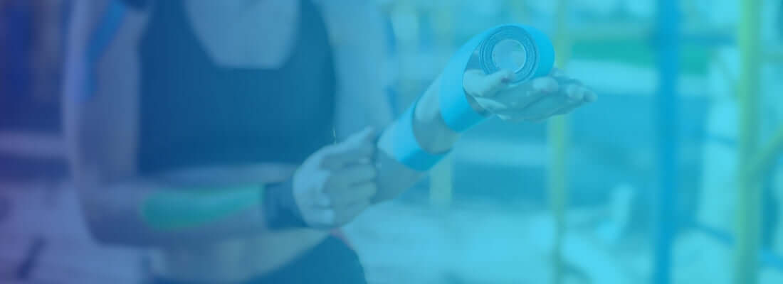 Sportstape af bedste kvalitet hos Carerelief. Køb billig elastisk kinesiologi tape og sportsbandage af bedste kvalitet i bløde og åndbare materialer.