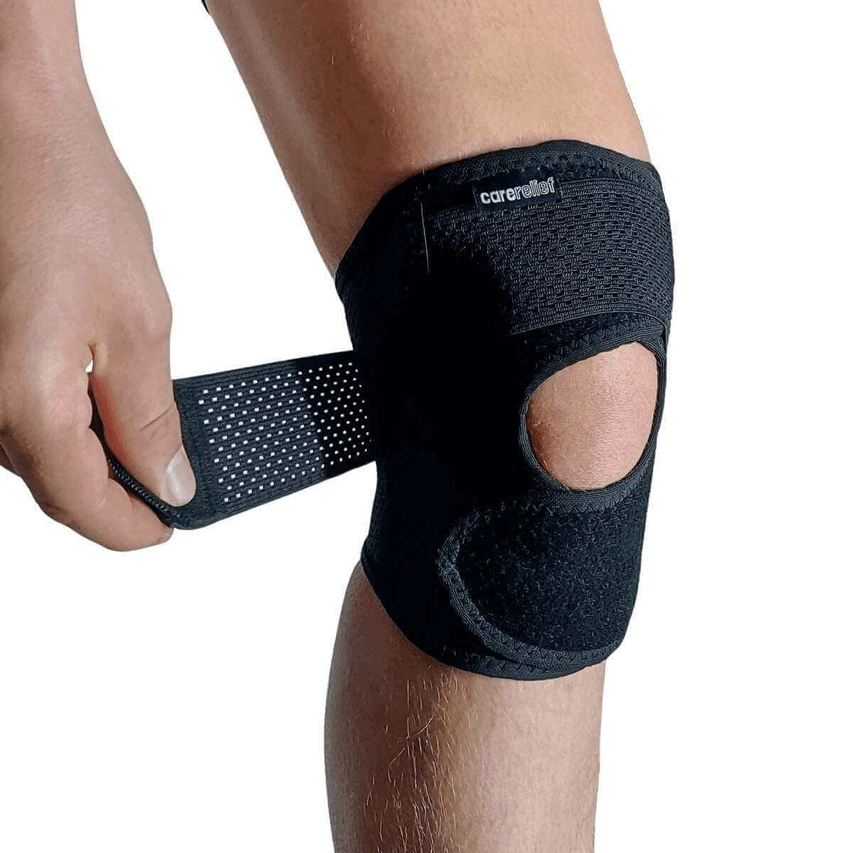 Knæstøtte med stålfjedre KN25 Flex fra Carerelief. Køb Ultralet knæbandage med stålfjedre i ventilerende microfiber og net-mesh med åben knæskalsdesign, velcrolukning og elastisk strop til senen under knæet, der giver støtte til knæet ved springerknæ og overbelastning (sommer).